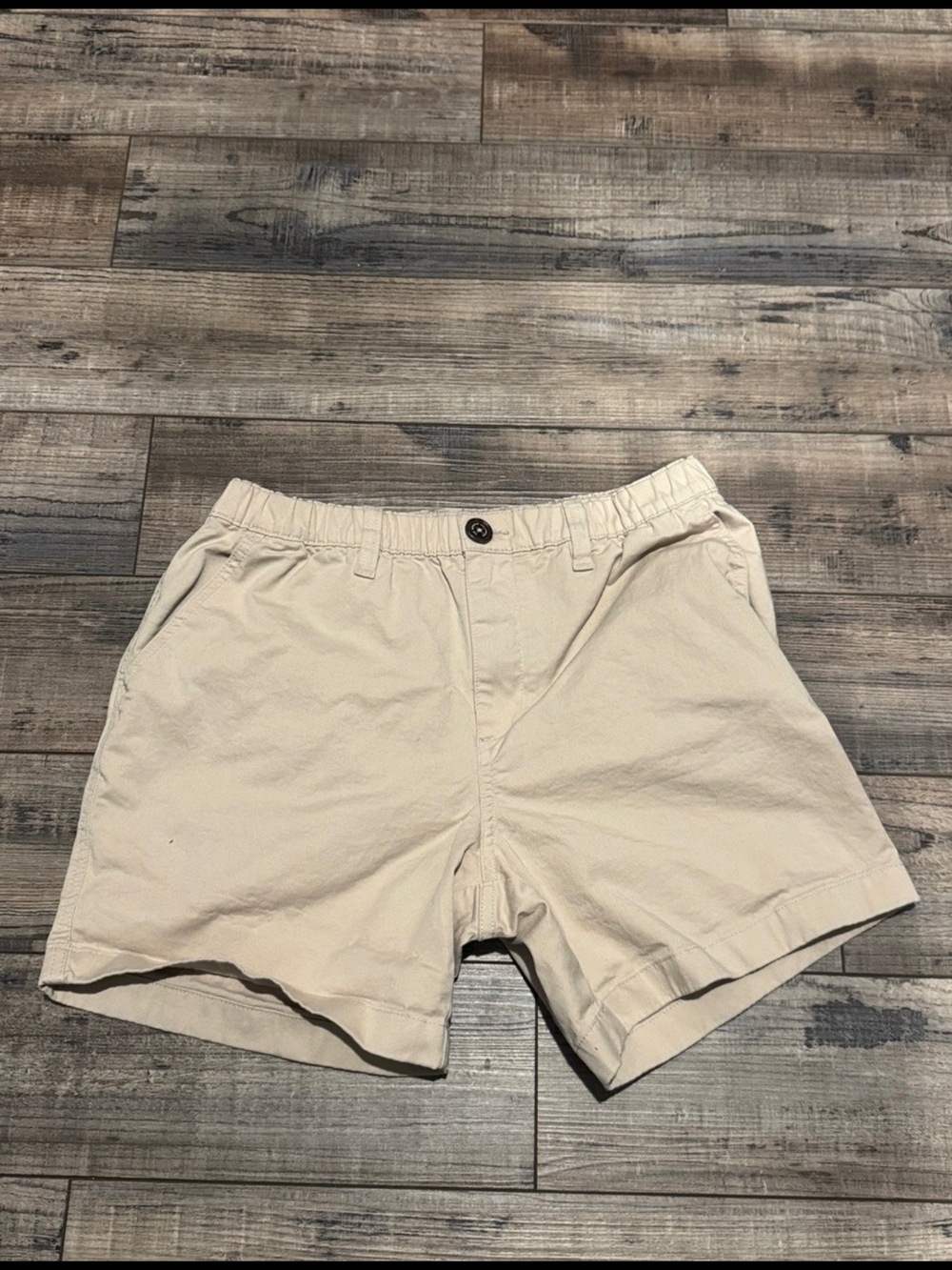 chubbies Men's Flat Front Shorts in Beige CHUBBIES SIZE SMALL